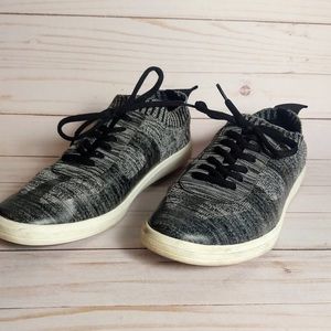 Madden Girl stretch knit sneakers size 8.